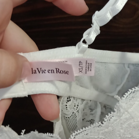 XS White Lace Elegance Bodysuit LaVieEnRose - Picture 11 of 12